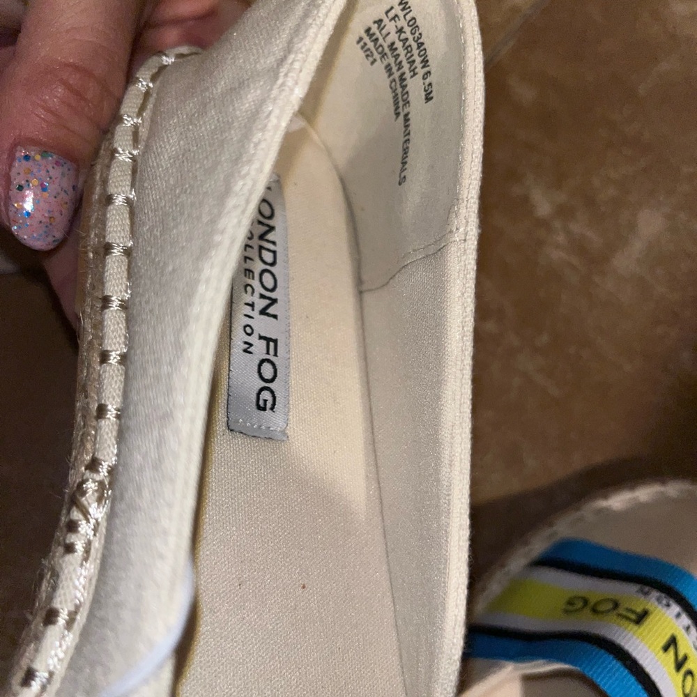 London Fog beige flats espadrilles size 6.5 NWOT - Picture 7 of 8